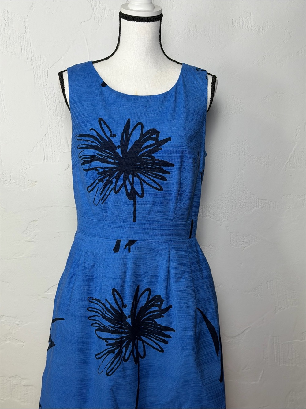 Boden Royal Blue Floral Midi Dress with Black Print- perfect size 8 - Picture 11 of 16